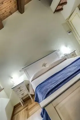 Büyük Yataklı Tek Kişilik Oda