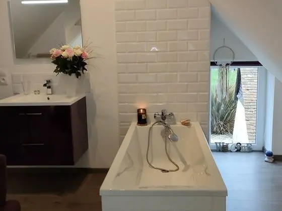 Tek Büyük veya İki Ayrı Yataklı Oda, Özel Banyo (Madeleine De Souvré)