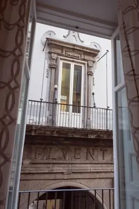 Süit, Balkon