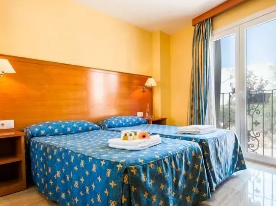 Tek Büyük veya İki Ayrı Yataklı Oda