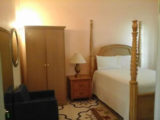 Deluxe/Spacious Room