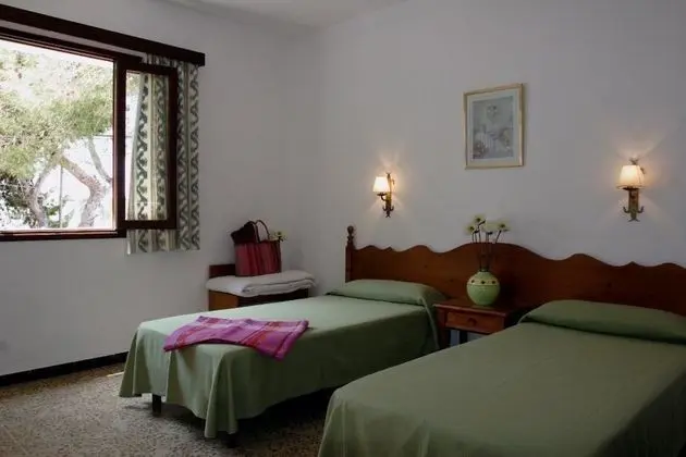 Büyük Yataklı Tek Kişilik Oda