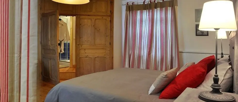 Tek Büyük Yataklı Oda (Romanèche)