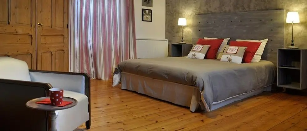 Tek Büyük Yataklı Oda (Romanèche)