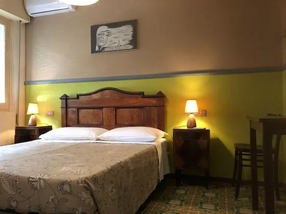 Standard Tek Büyük veya İki Ayrı Yataklı Oda, Bahçe Manzaralı