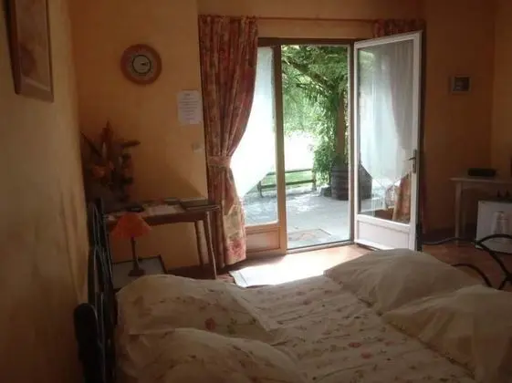 Tek Büyük Yataklı Oda (Glycines)