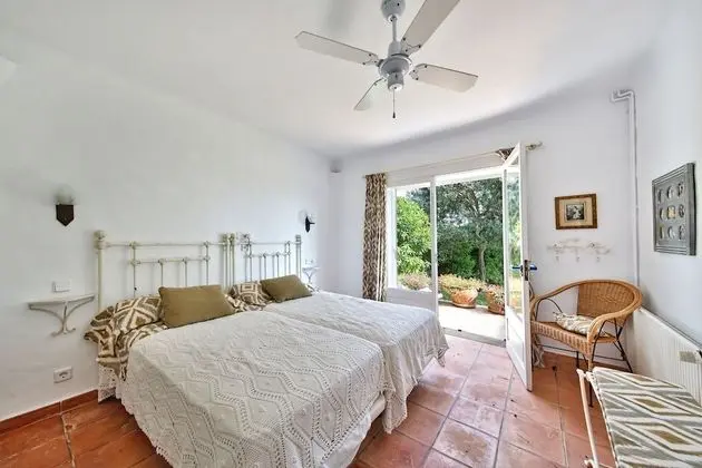 Villa, 6 Yatak Odası, Kişiye Özel Havuzlu, Bahçe Manzaralı