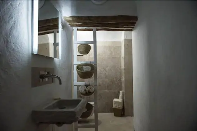 Design Tek Büyük Yataklı Oda, 1 Yatak Odası, Özel Banyo, Avlu (Le Makhzen)