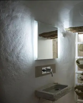 Design Tek Büyük Yataklı Oda, 1 Yatak Odası, Özel Banyo, Avlu (Le Makhzen)