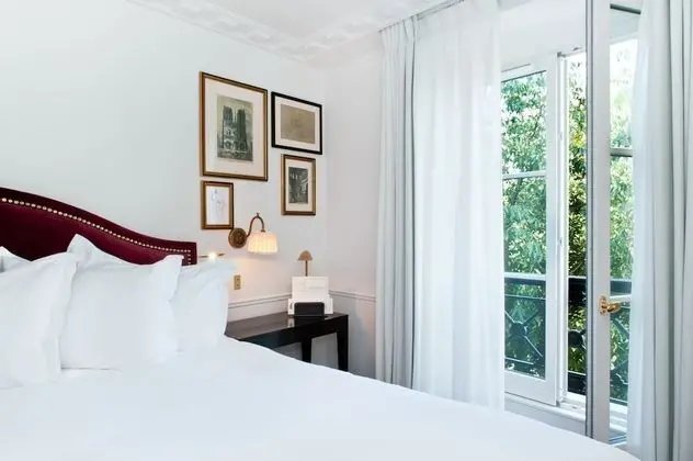 Superior Tek Büyük veya İki Ayrı Yataklı Oda