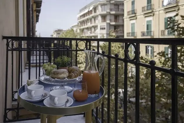 Exclusive Tek Büyük Yataklı Oda