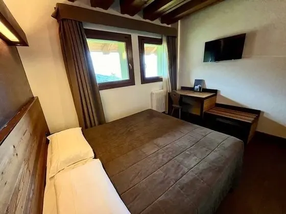 Economy Büyük Yataklı Tek Kişilik Oda