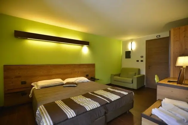 Superior Üç Kişilik Oda, Dağ Manzaralı