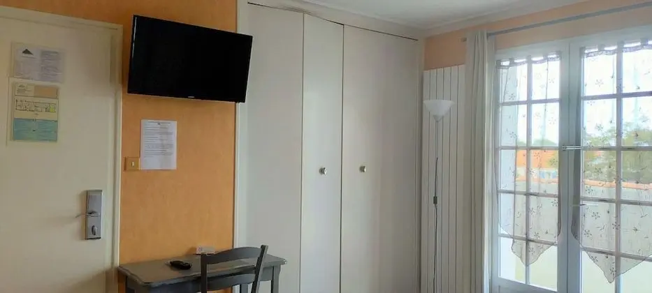 Standard Tek Büyük Yataklı Oda