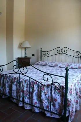 Üç Kişilik Oda (Private External Bathroom)