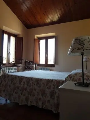 Üç Kişilik Oda (Private External Bathroom)