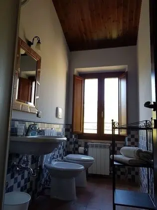 Üç Kişilik Oda (Private External Bathroom)
