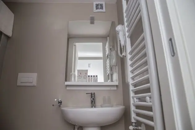 Tek Büyük Yataklı Oda, Balkon