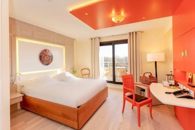 Comfort Tek Büyük veya İki Ayrı Yataklı Oda