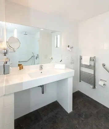 Comfort Tek Büyük veya İki Ayrı Yataklı Oda