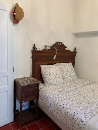Tek Büyük Yataklı Oda (Emmanuelle)