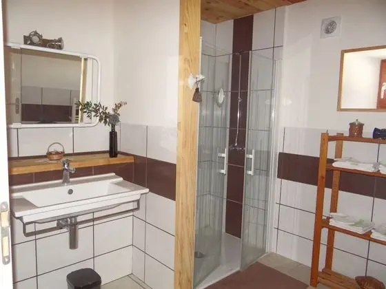 Comfort Dağ Evi, Banyolu/Duşlu, Dağ Manzaralı (La Clé des champs)