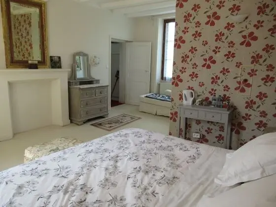 Tek Büyük Yataklı Oda (Les Fleurs)