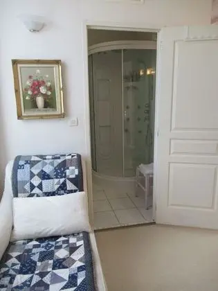 Tek Büyük Yataklı Oda (Les Fleurs)