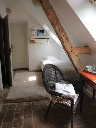 Üç Kişilik Oda (Les Oiseaux)