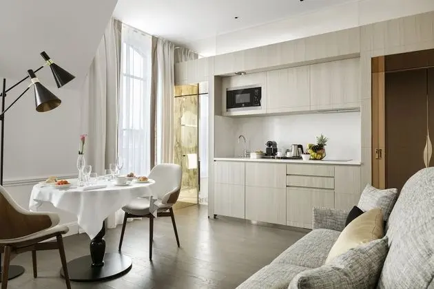 Dubleks, Teras (Toits de Paris)