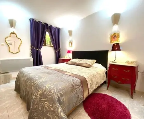 Classic Tek Büyük Yataklı Oda