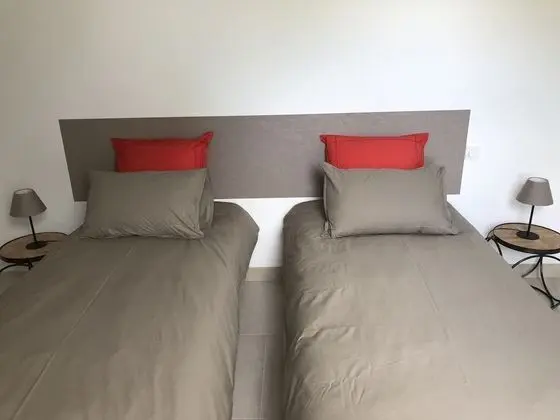 Superior Tek Büyük veya İki Ayrı Yataklı Oda