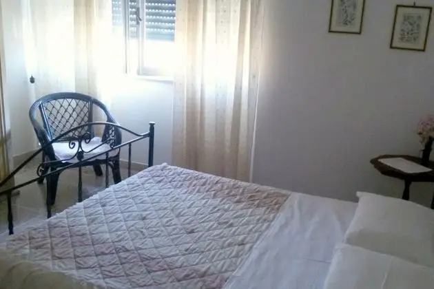 Tek Büyük Yataklı Oda, Ortak Banyo