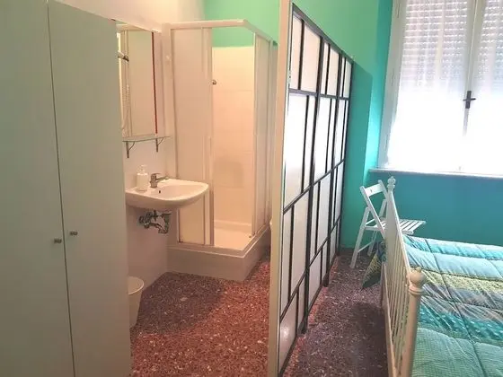 Standard Dört Kişilik Oda, Ortak Banyo, Şehir Manzaralı