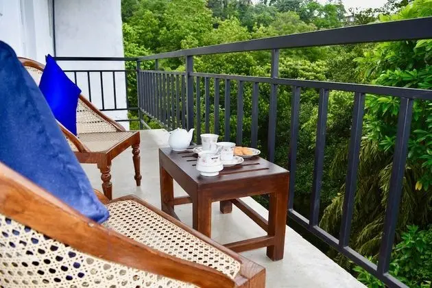 Deluxe Tek Büyük Yataklı Oda, Balkon, Dağ Manzaralı