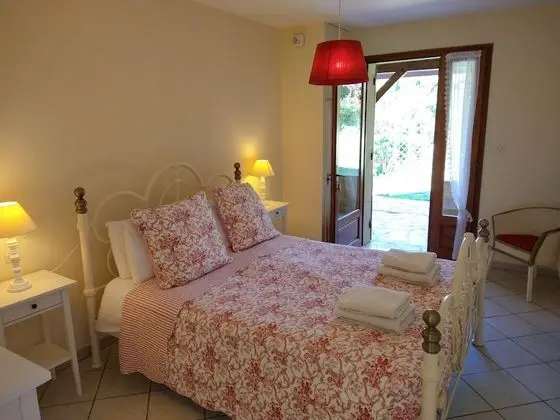 Tek Büyük Yataklı Oda, Sigara İçilmez, Bahçe Manzaralı