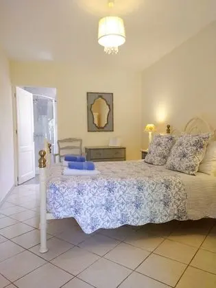 Tek Büyük Yataklı Oda, Sigara İçilmez, Bahçe Manzaralı