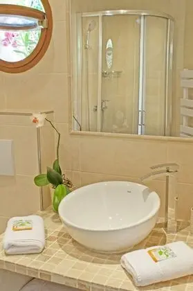 Comfort Tek Büyük Yataklı Oda, Deniz Manzaralı