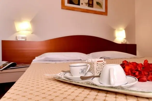 Comfort Tek Büyük Yataklı Oda, Havuz Manzaralı