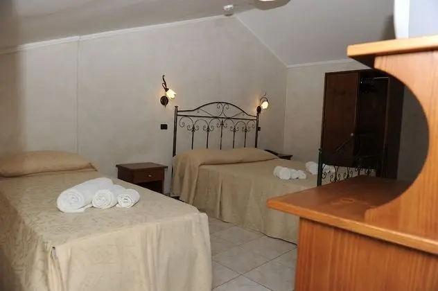 Standard Tek Büyük Yataklı Oda