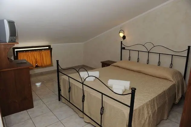 Tek Büyük Yataklı Oda