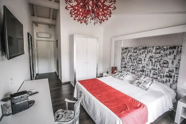 Deluxe Oda, Havuz Manzaralı