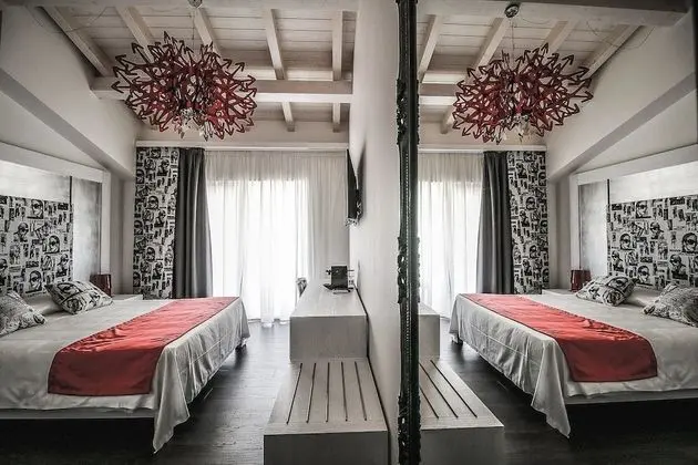 Deluxe Oda, Havuz Manzaralı