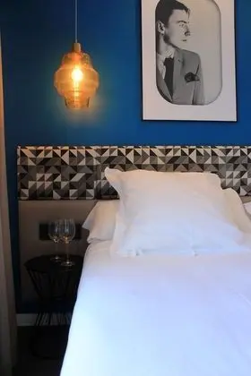 Tek Kişilik Oda, Havuz Manzaralı