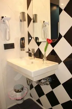 Üç Kişilik Oda, Dağ Manzaralı