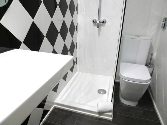 Üç Kişilik Oda, Dağ Manzaralı