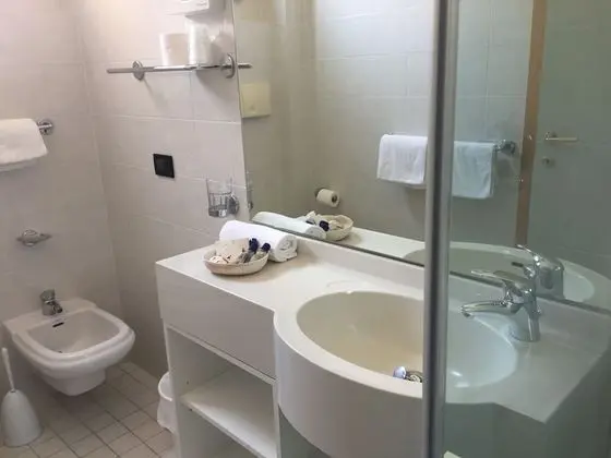 Tek Büyük veya İki Ayrı Yataklı Oda, Balkon