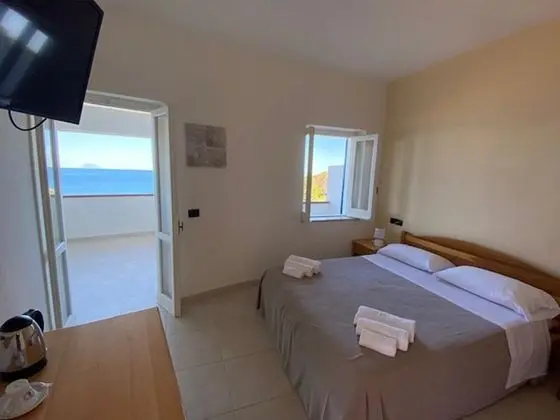 Comfort Tek Büyük Yataklı Oda