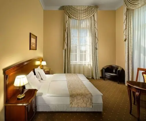 Deluxe room in Castle