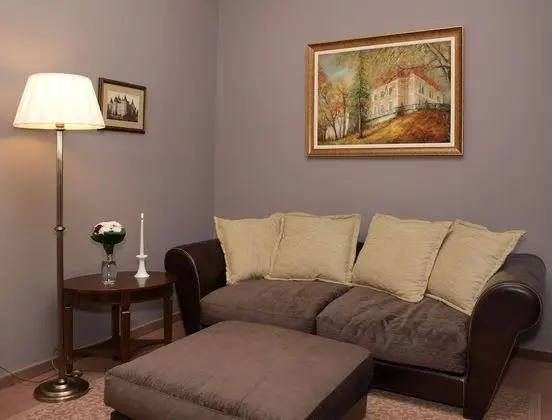 Sandor Suite in Castle